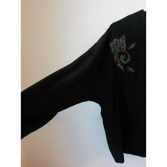 Vintage Fantazia Black Button Up Blouse Women size Large Floral Buttons Rayon - Picture 2 of 9